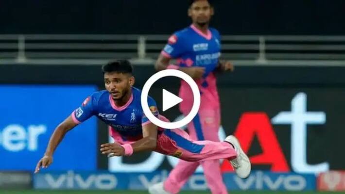 IPL 2021 Watch Video Chetan Sakaria saves boundary in 19th Over IPL 2021 Watch Video Chetan Sakaria saves boundary in 19th Over