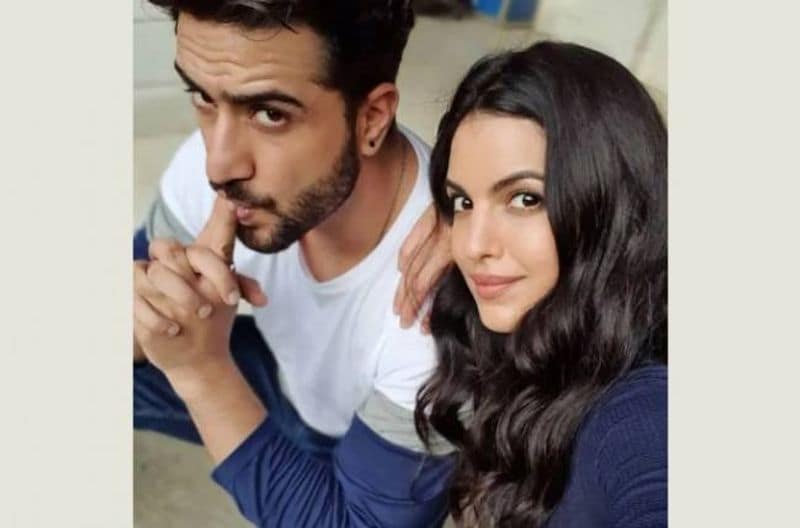 Hardik Pandya wife Natasa Stankovic ex-Aly Goni reacts to her latest picture with Agastya RCB
