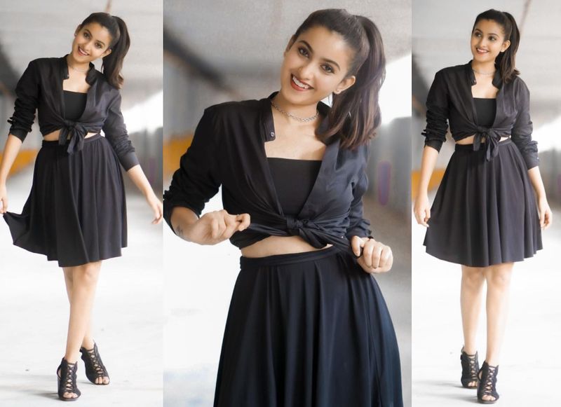 dhee anchor deepika pilli stuns in trendy out fit look at her latest photo shoot