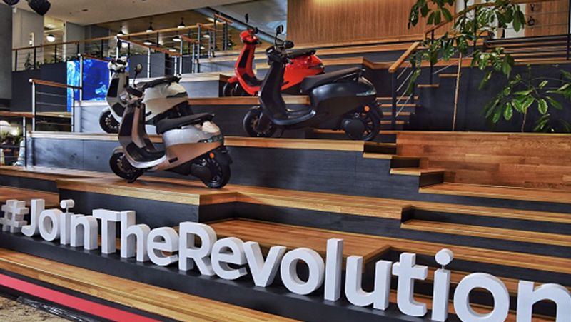 Ola electric scooters 1100 crores raised in first two days through booking