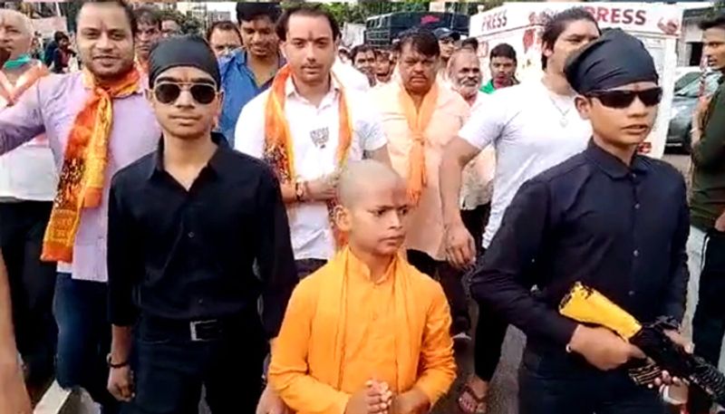 Uttar Pradesh, junior CM Yogi Adityanath spotted at Noida