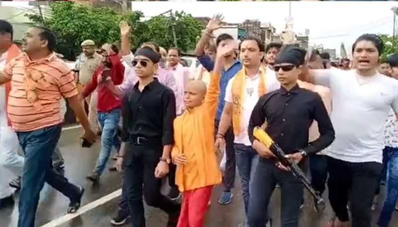 Uttar Pradesh, junior CM Yogi Adityanath spotted at Noida