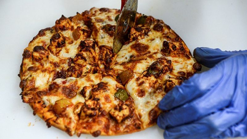 new york nutritionist expert said that eating pizza for breakfast could be a better option