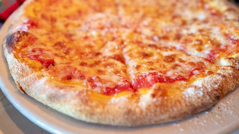 new york nutritionist expert said that eating pizza for breakfast could be a better option