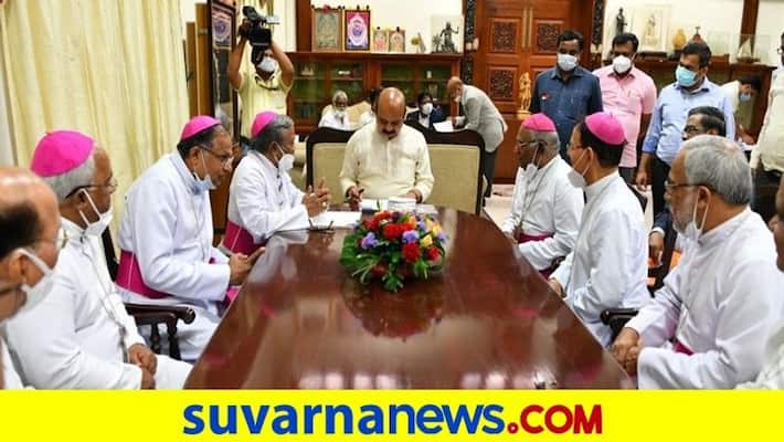 Christian delegation Meets CM Basavaraj Bommai at Bengaluru rbj Christian delegation Meets CM Basavaraj Bommai at Bengaluru rbj