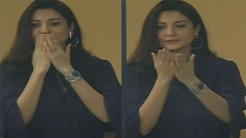 Anushka Sharma Cheered For Virat Kohli During IPL, see pictures