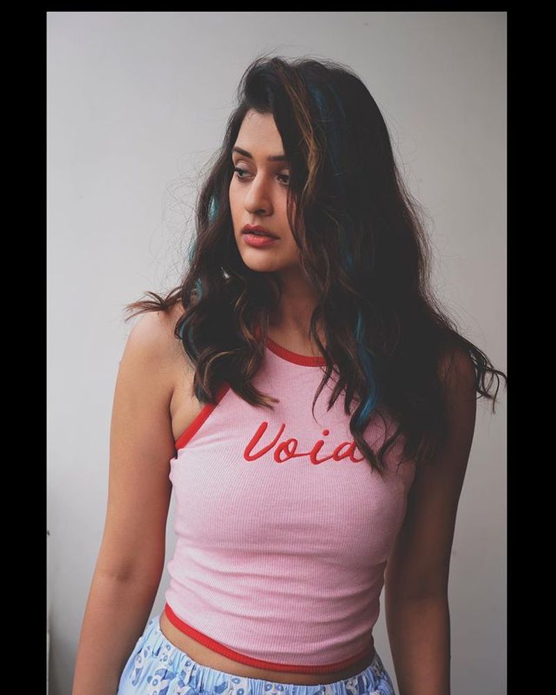 Payal rajput latest stylish photos goes viral in social media