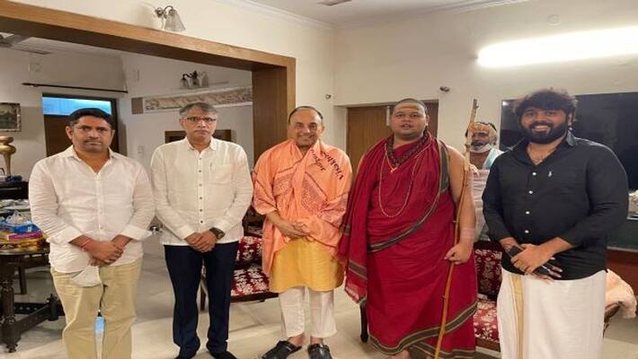 sharadapeetam swatmanandedra swamy Meets bjp mp subrahmanya swamy in new delhi sharadapeetam swatmanandedra swamy Meets bjp mp subrahmanya swamy in new delhi