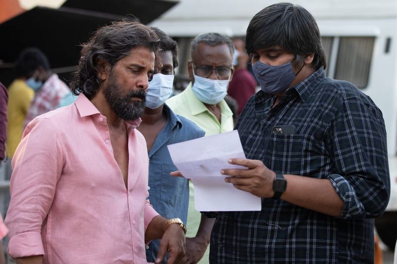 Actor vikram dhruv simran and vanibhojan acting mahaan movie working stills