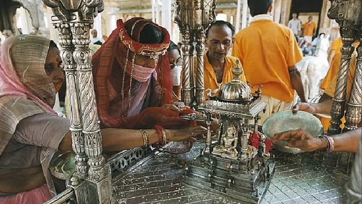 Jain community observe Dash Lakshna Parab, 10 vows under strict discipline bpsb Jain community observe Dash Lakshna Parab, 10 vows under strict discipline bpsb