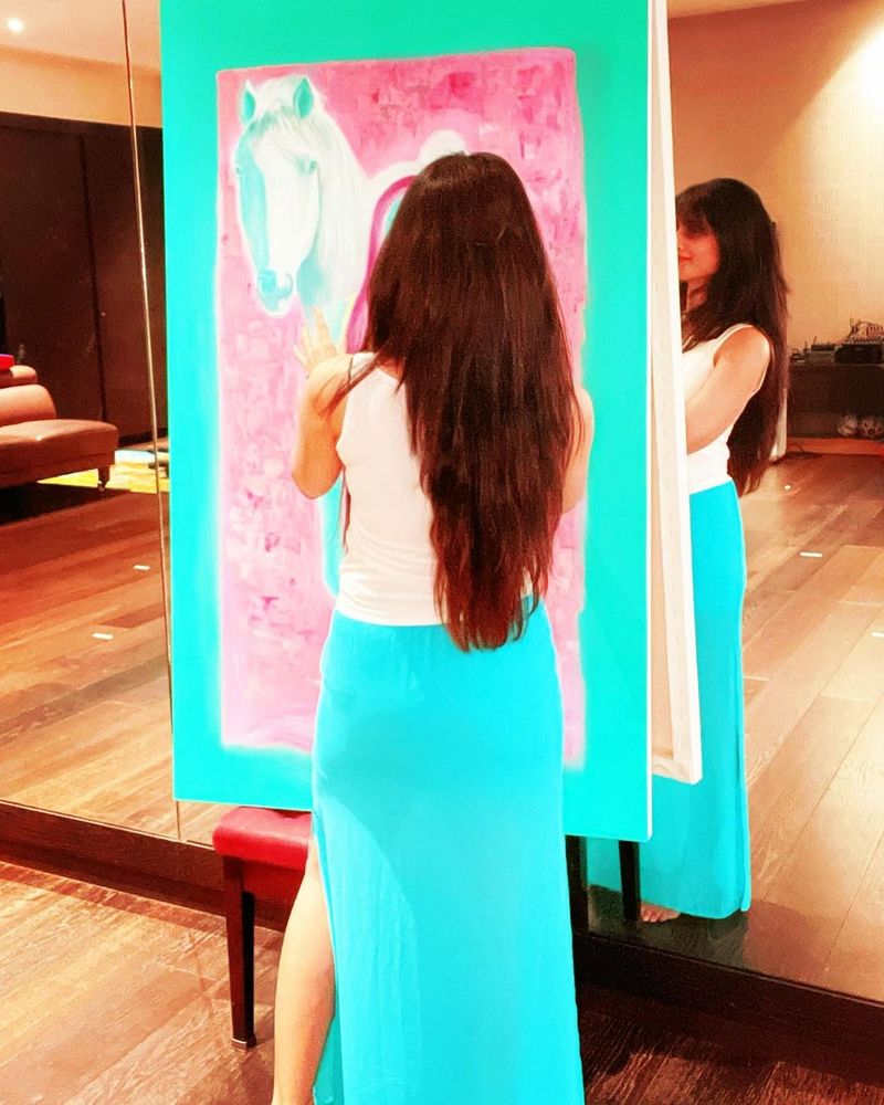 actress Shamili s instragram photos viral
