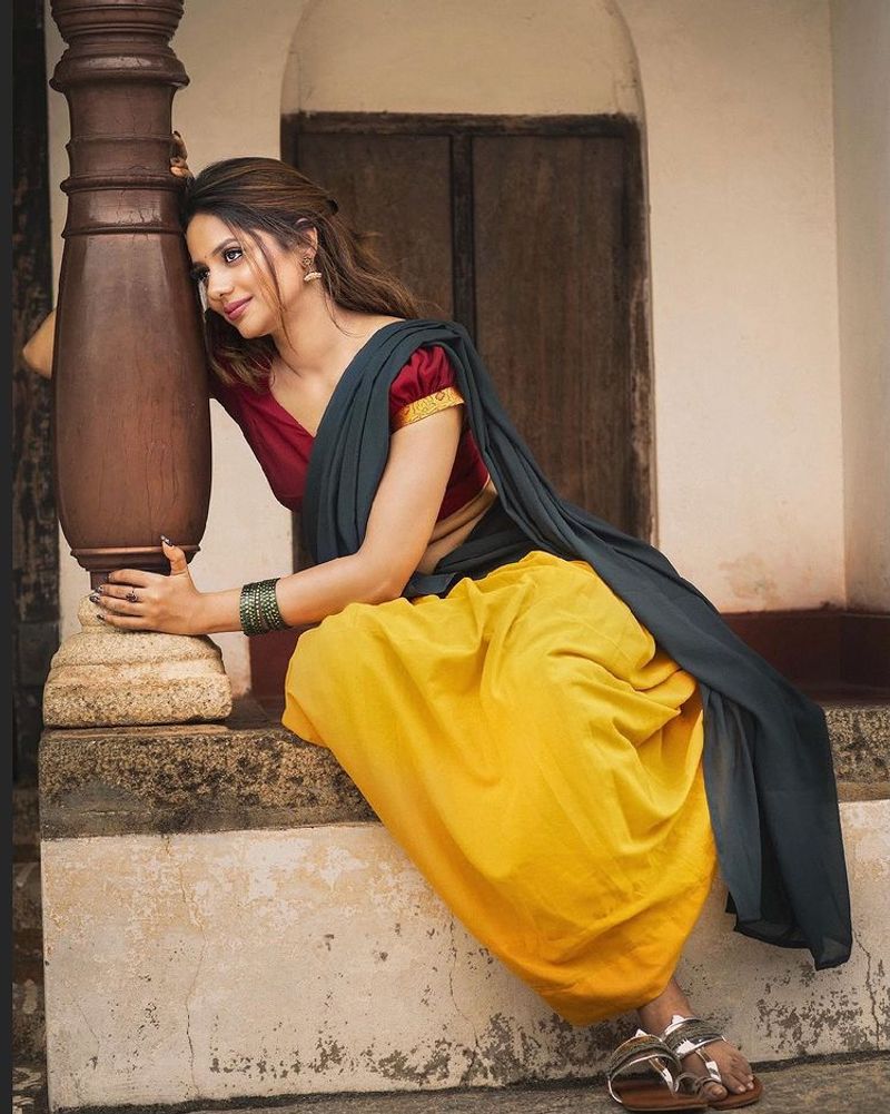 biggboss fame Aishwarya Dutta traditional half saree photos