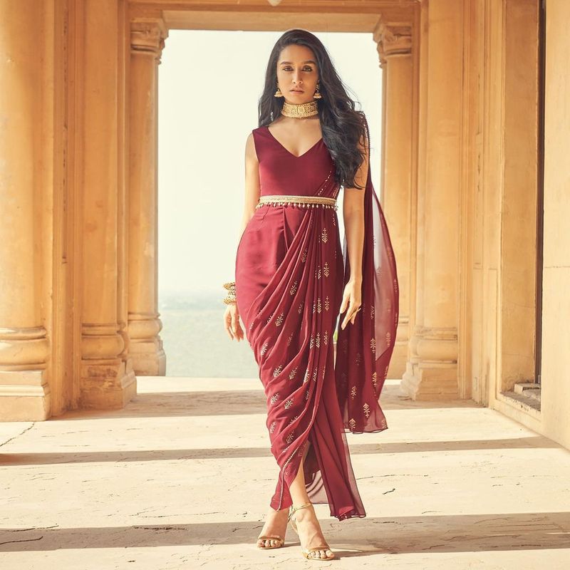 shraddha kapoor cleavage show redefine ethnic fashion with red dress