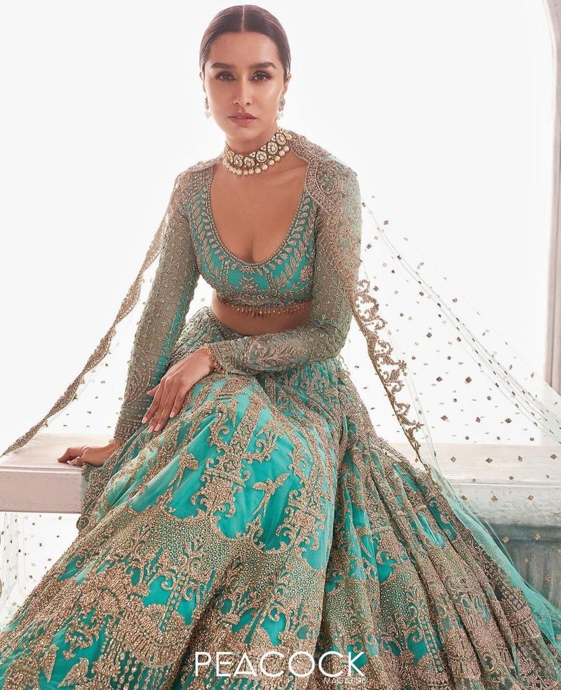 Shraddha Kapoor to Sara Ali Khan: Celebs extend Dussehra wishes to fans-SYT