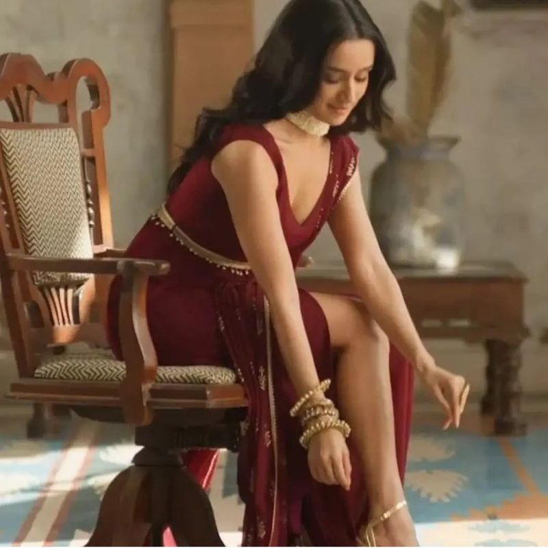 shraddha kapoor cleavage show redefine ethnic fashion with red dress