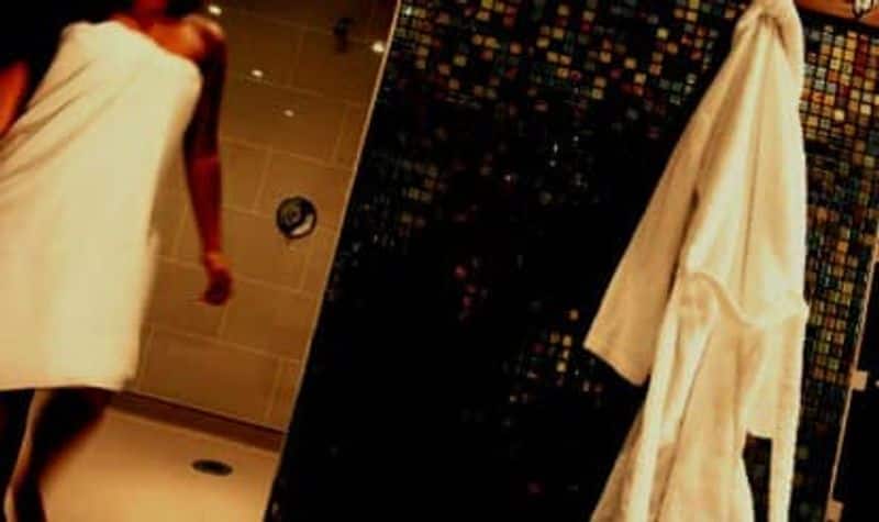 Camera in women's bathroom .. 5 hours .. Monotonous nude scenes. ?? 17-year-old boy arrested.