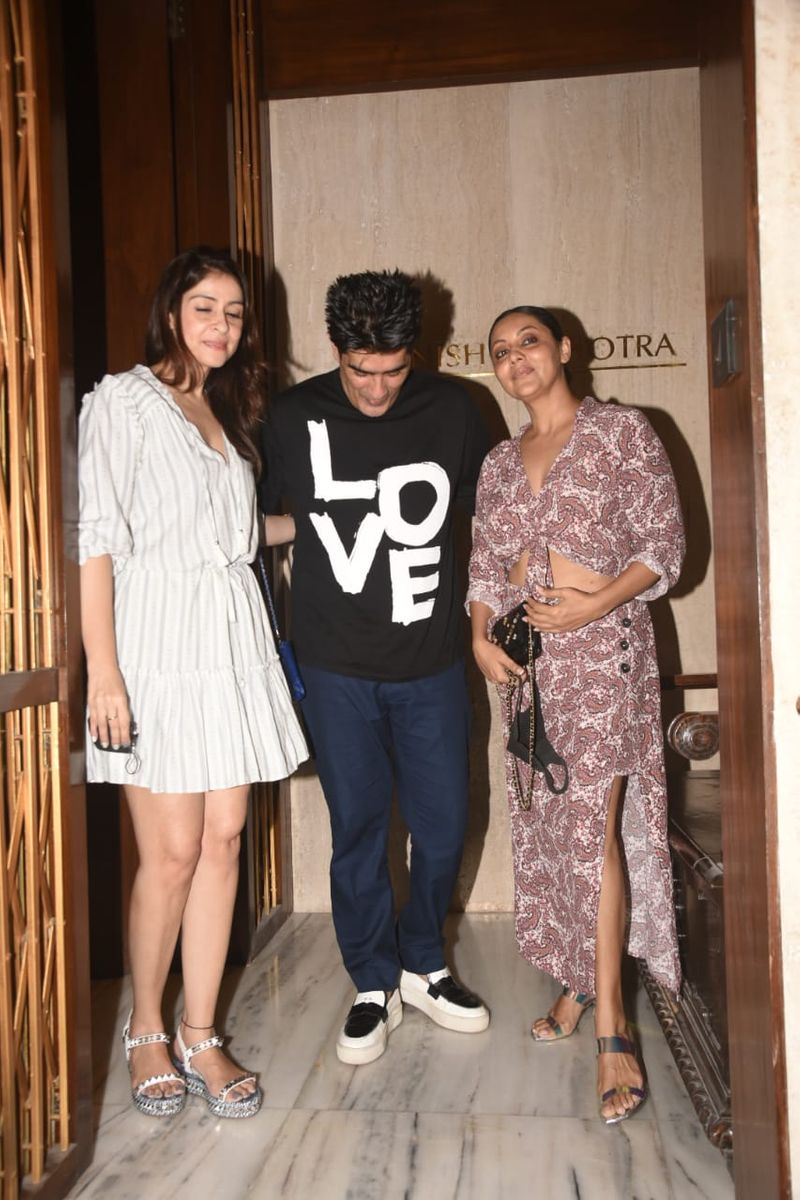 Ananya Panday to Karan Johar to Malaika Arora: Celebs arrive at Manisha Malhotra's party in style (Pictures)-SYT