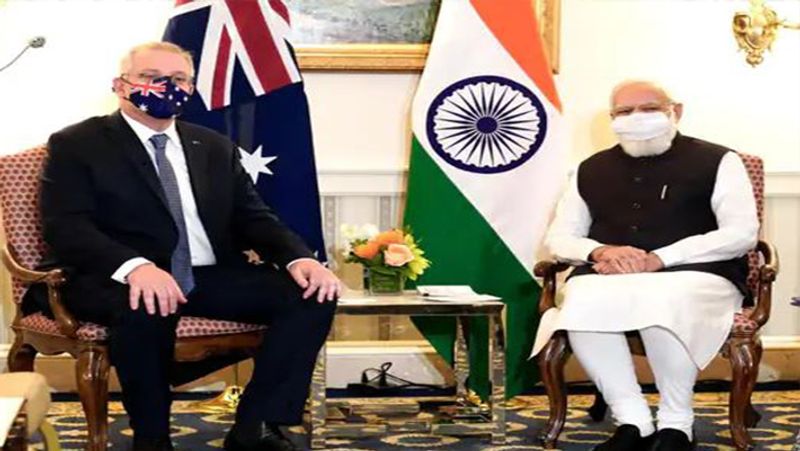 Billard Hotel Modi staying in a 204 year old hotel in America pod