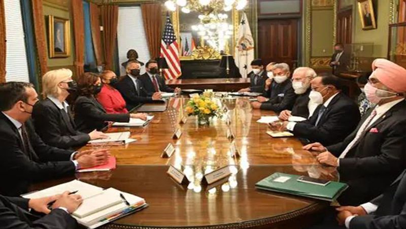 Billard Hotel Modi staying in a 204 year old hotel in America pod