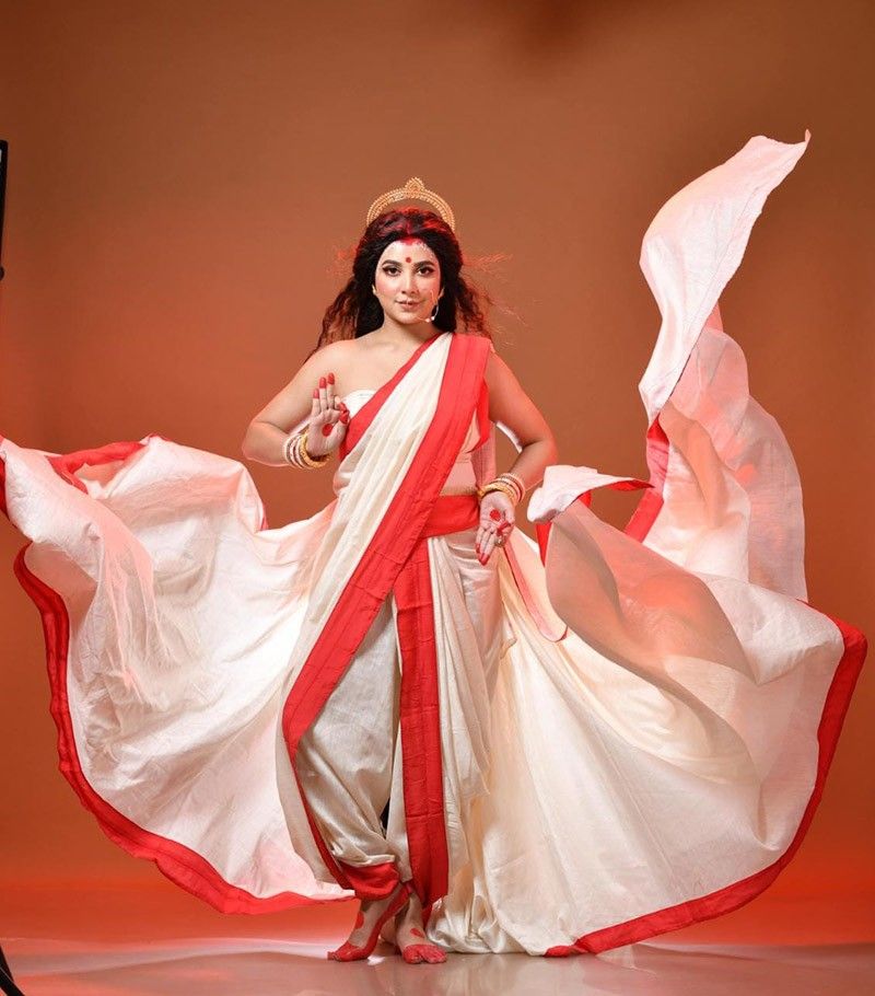 Actress subhashree ganguly s look as Durga in Zee Bangla s Mahalaya programme is revealed