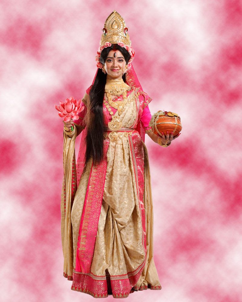 Actress subhashree ganguly s look as Durga in Zee Bangla s Mahalaya programme is revealed