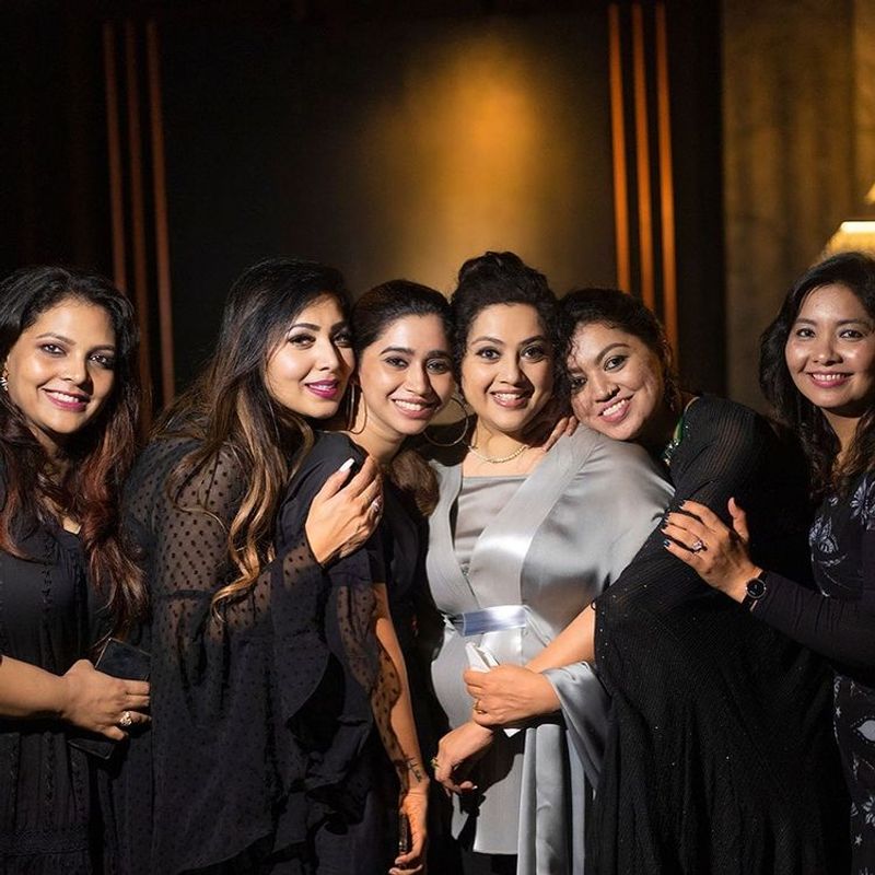 Actress meena birthday party sneha preetha hari and more celebrities participating Photos