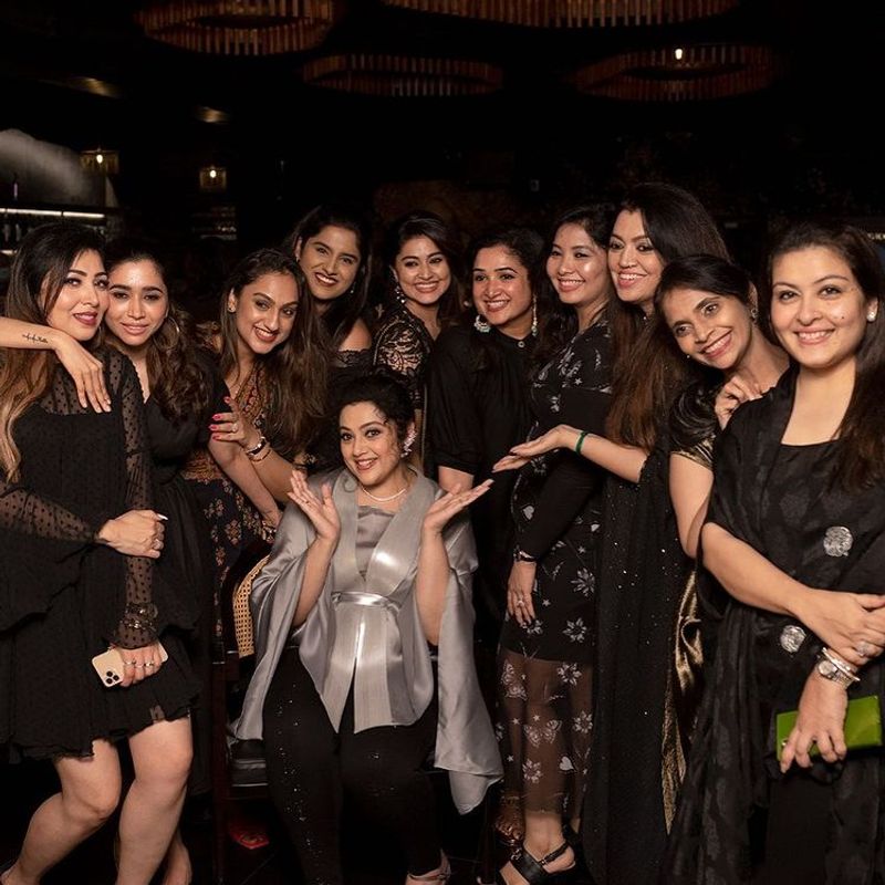 Actress meena birthday party sneha preetha hari and more celebrities participating Photos