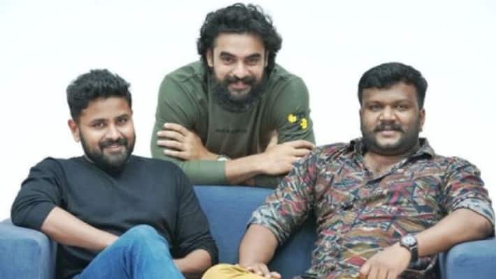 Tovino Thomas share his photo with Manu Asokan Tovino Thomas share his photo with Manu Asokan