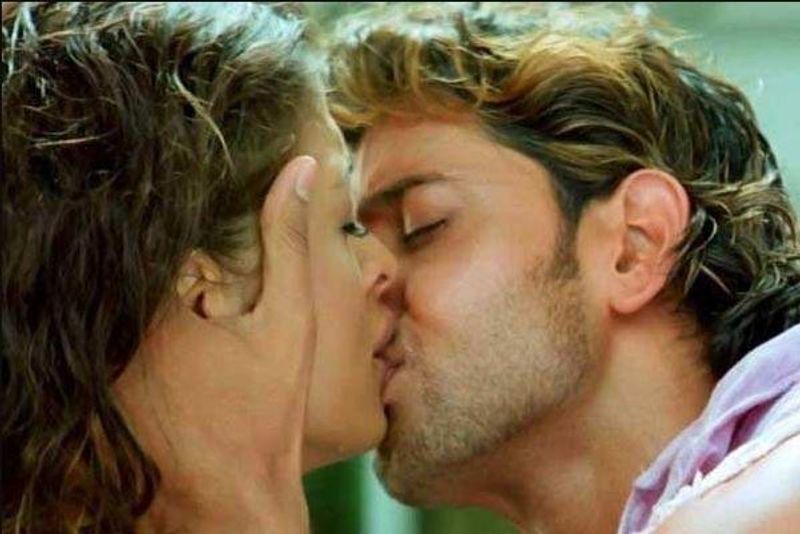 Hottest Kissing scenes in Bollywood by star actors