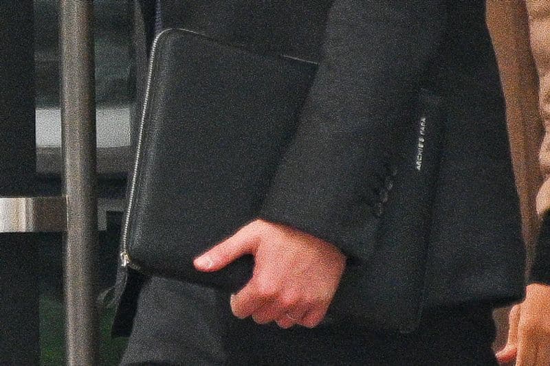 Proud dad! Prince Harry carries briefcase with Archie's Papa embossed on it-dnm