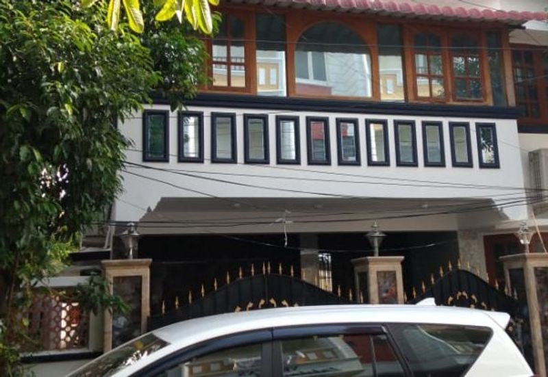 vigilance raid in pollution control board chief house