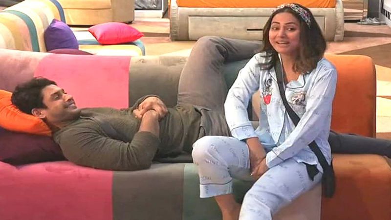 Hina Khan reveals she go to sleep daily after reading her old chat with Siddharth Shukla