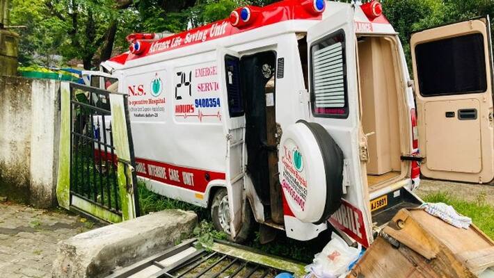 Ambulance accident covid patient died three injured Ambulance accident covid patient died three injured