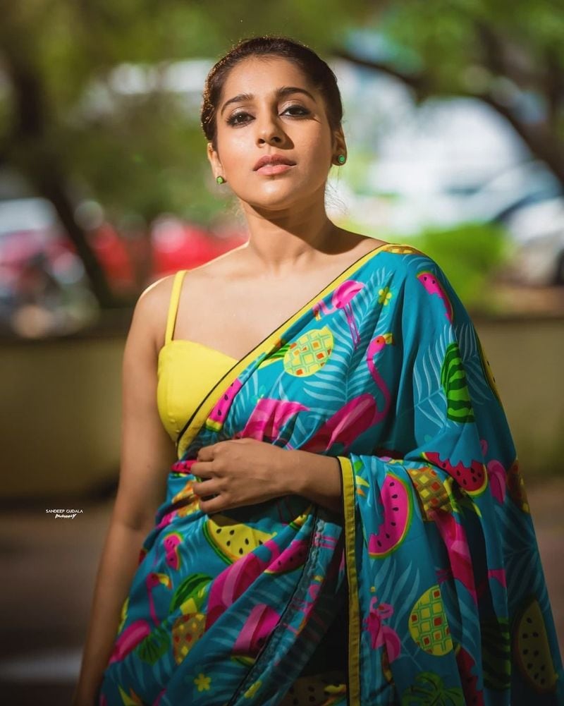 jabardasth rashmi amazing hot saree looks back mind block pics viral