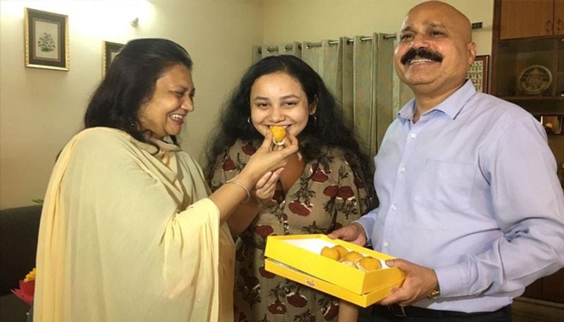 UPSC 2020 Results,Tina Dabi sister Ria Dabi also became IAS secured 15th Rank