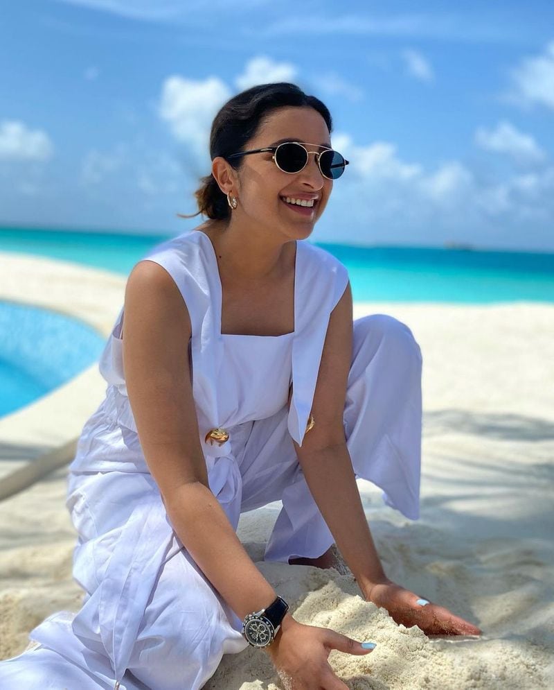 parineeti chopra sizzles in red hot monokini flaunts her sunburn from maldives