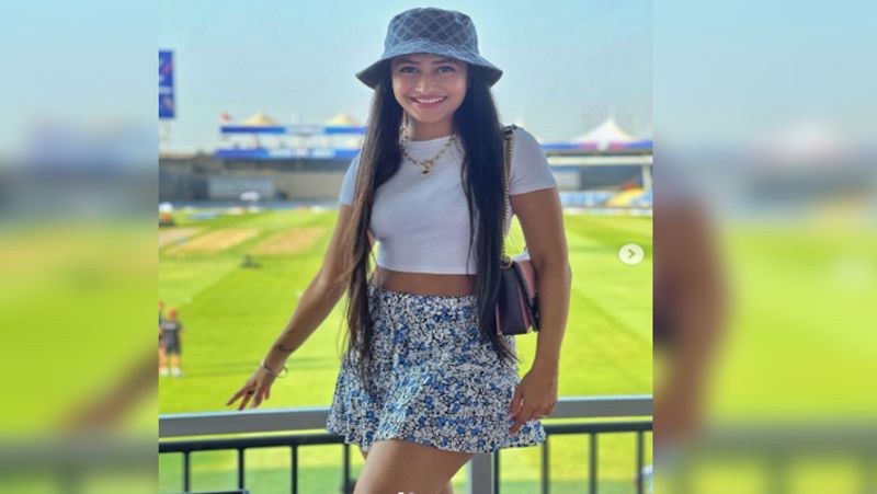 rcb bowler yuzvendra chahal wife Dhanashree verma gets trolled for cheering her team