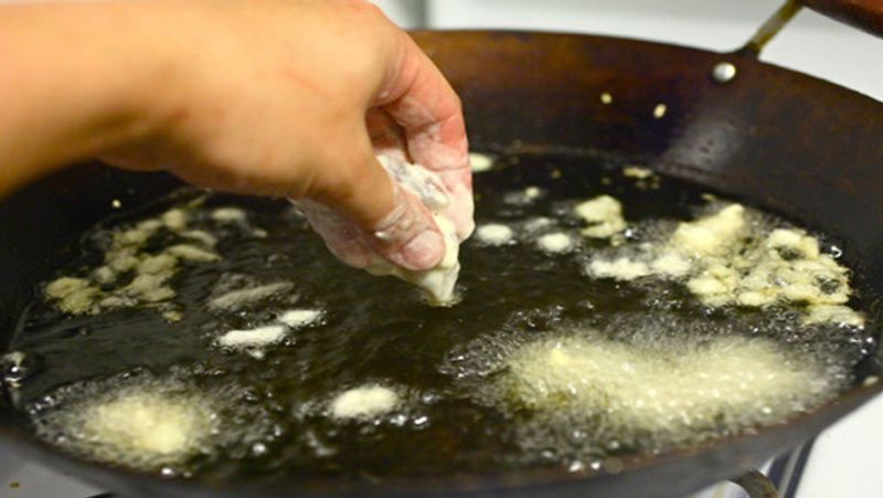 How much time needed to fry food in oil