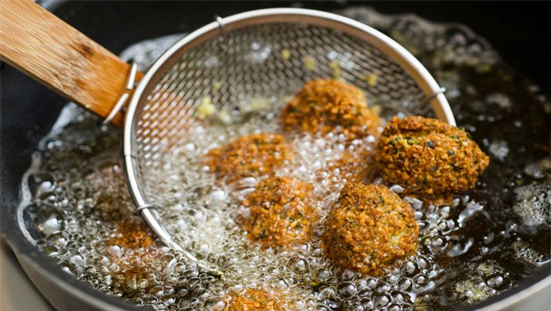 How much time needed to fry food in oil