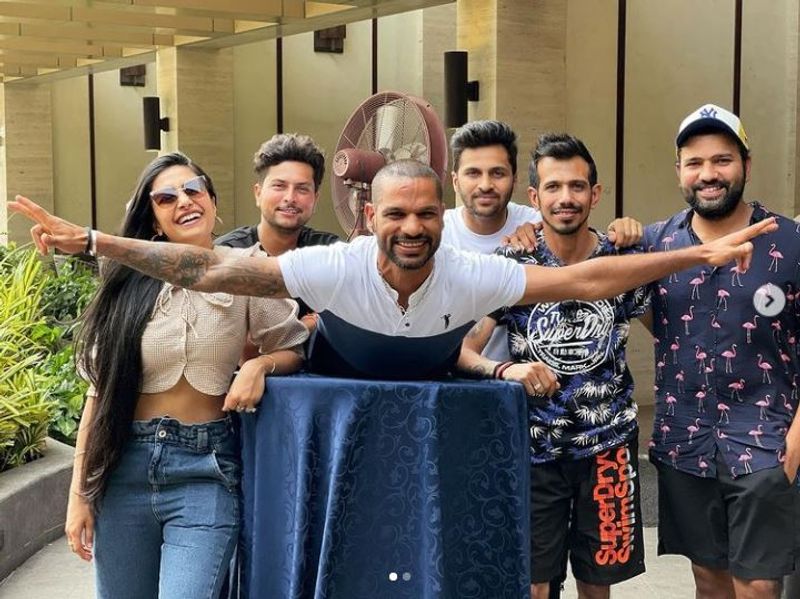 IPL 2021, RCB vs CSK - Yuzvendra Chahal's wife Dhanashree Verma gets trolled for cheering RCB ALB