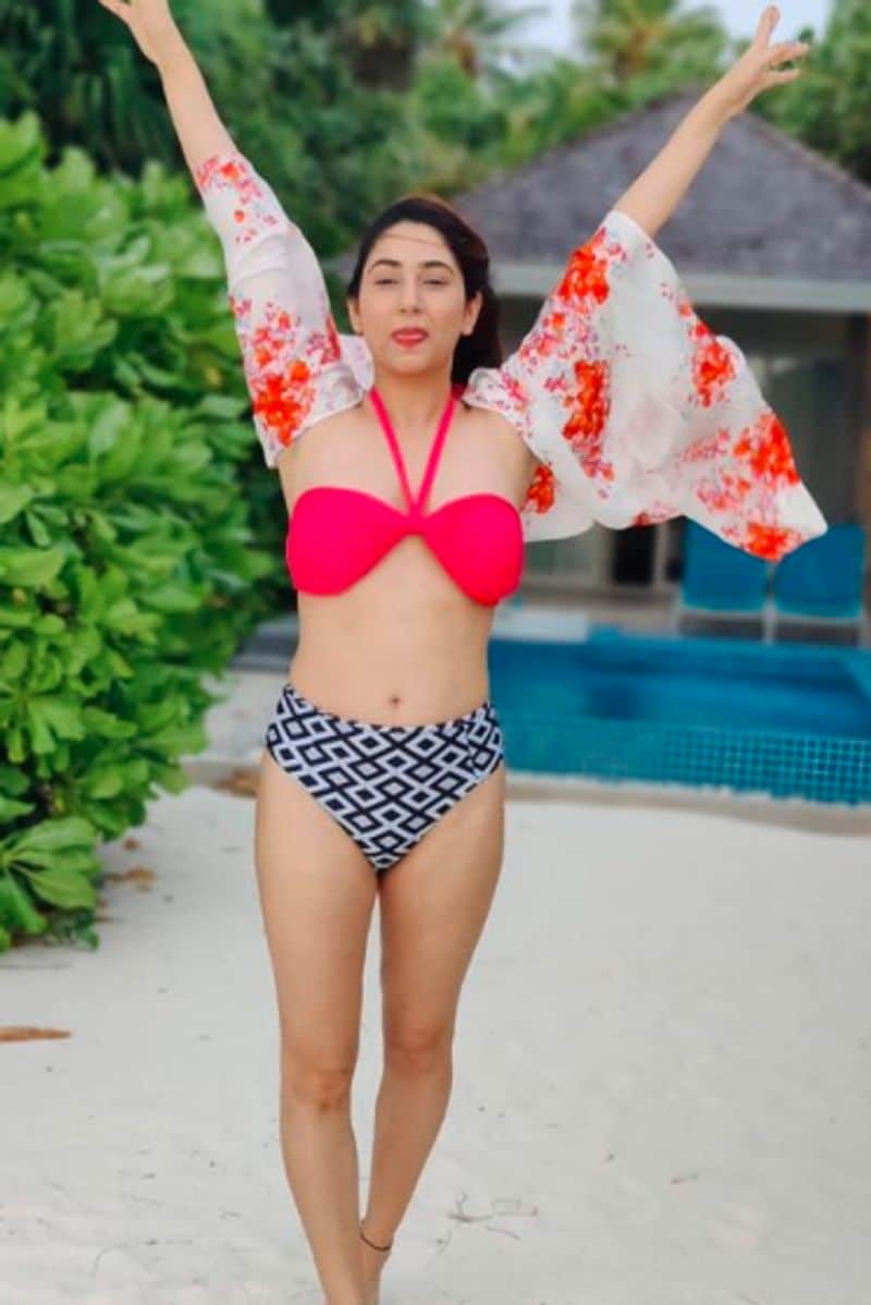 Biggboss fame Disha Parmar heats up internet in hot pink bikini shares photos from Maldives dpl