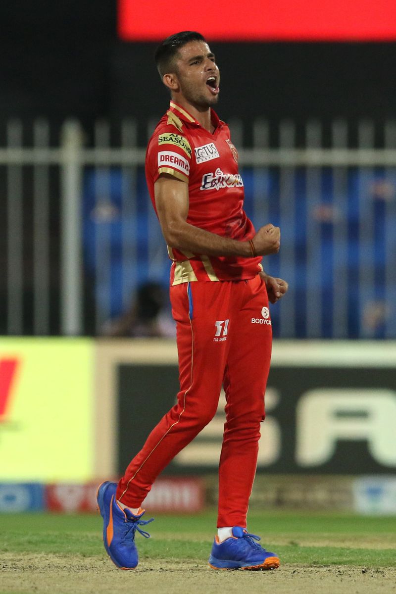 IPL 2021: Shaun pollock slams SRH star player kedar jadhav for flop show in another season