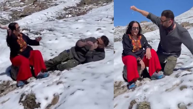 Sunny Deol was seen throwing snow on his mother Prakash kaur