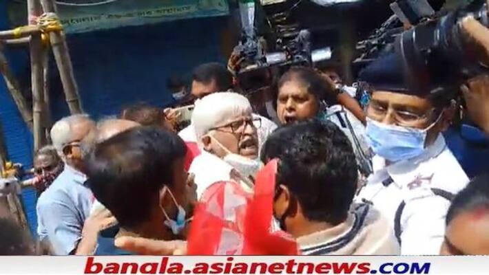 Clash between CPM Leader Sujan Chakraborty and others with Kolkata Police in Bhabanipur By Election Campaign RTB Clash between CPM Leader Sujan Chakraborty and others with Kolkata Police in Bhabanipur By Election Campaign RTB