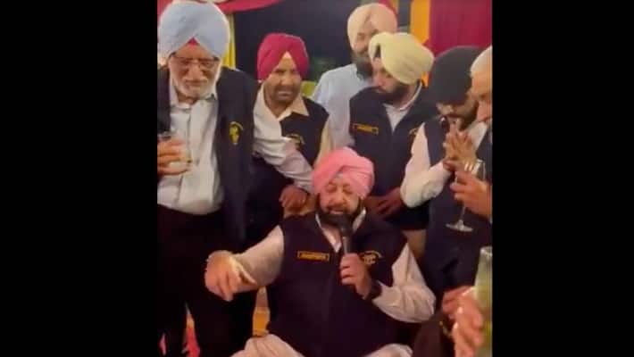 Capt Amarinder Singh croons popular Bollywood song viral video gcw Capt Amarinder Singh croons popular Bollywood song viral video gcw