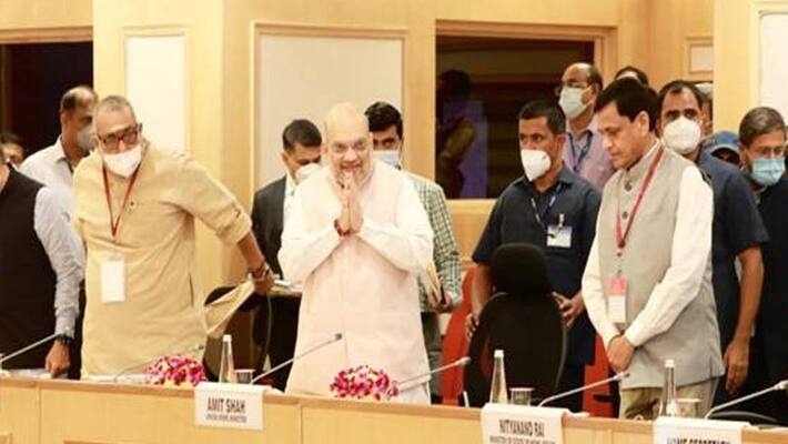 Amit Shah said- the biggest problem of Naxalites is no development in 6 decades Amit Shah said- the biggest problem of Naxalites is no development in 6 decades