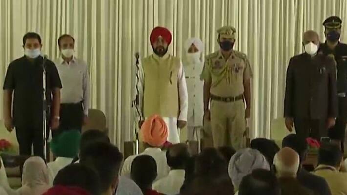 Punjab New CM Charanjit Singh Channi expanded his cabinet by inducting 15 ministers ckm Punjab New CM Charanjit Singh Channi expanded his cabinet by inducting 15 ministers ckm