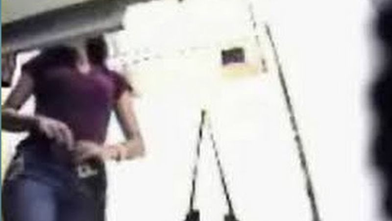 New York boss made a video of a girl changing clothes