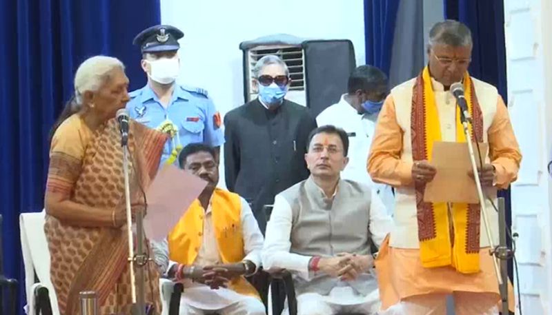uttar pradesh yogi adityanath new cabinet minister know all about jitin prasad to sangeeta balwant