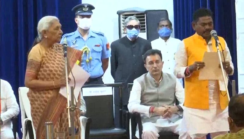uttar pradesh yogi adityanath new cabinet minister know all about jitin prasad to sangeeta balwant